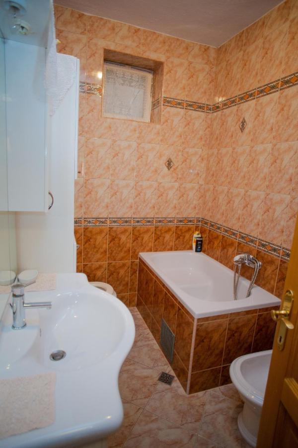 Apartments By The Sea Metajna, Pag - 6522 Zubovici Luaran gambar