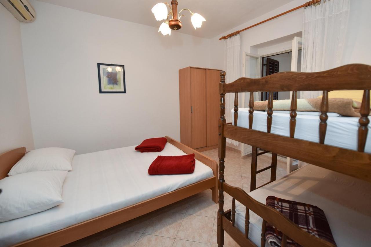Apartments By The Sea Metajna, Pag - 6522 Zubovici Luaran gambar