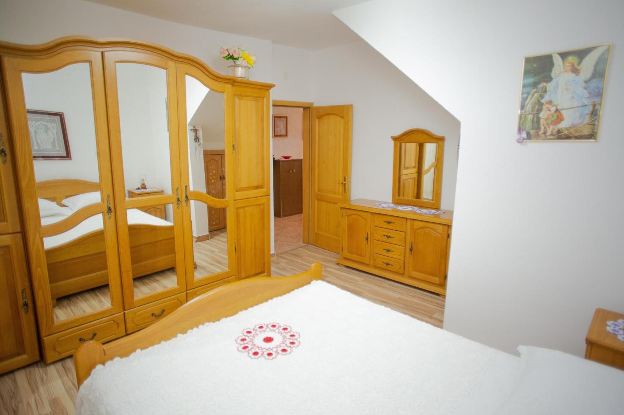 Apartments By The Sea Metajna, Pag - 6522 Zubovici Bilik gambar
