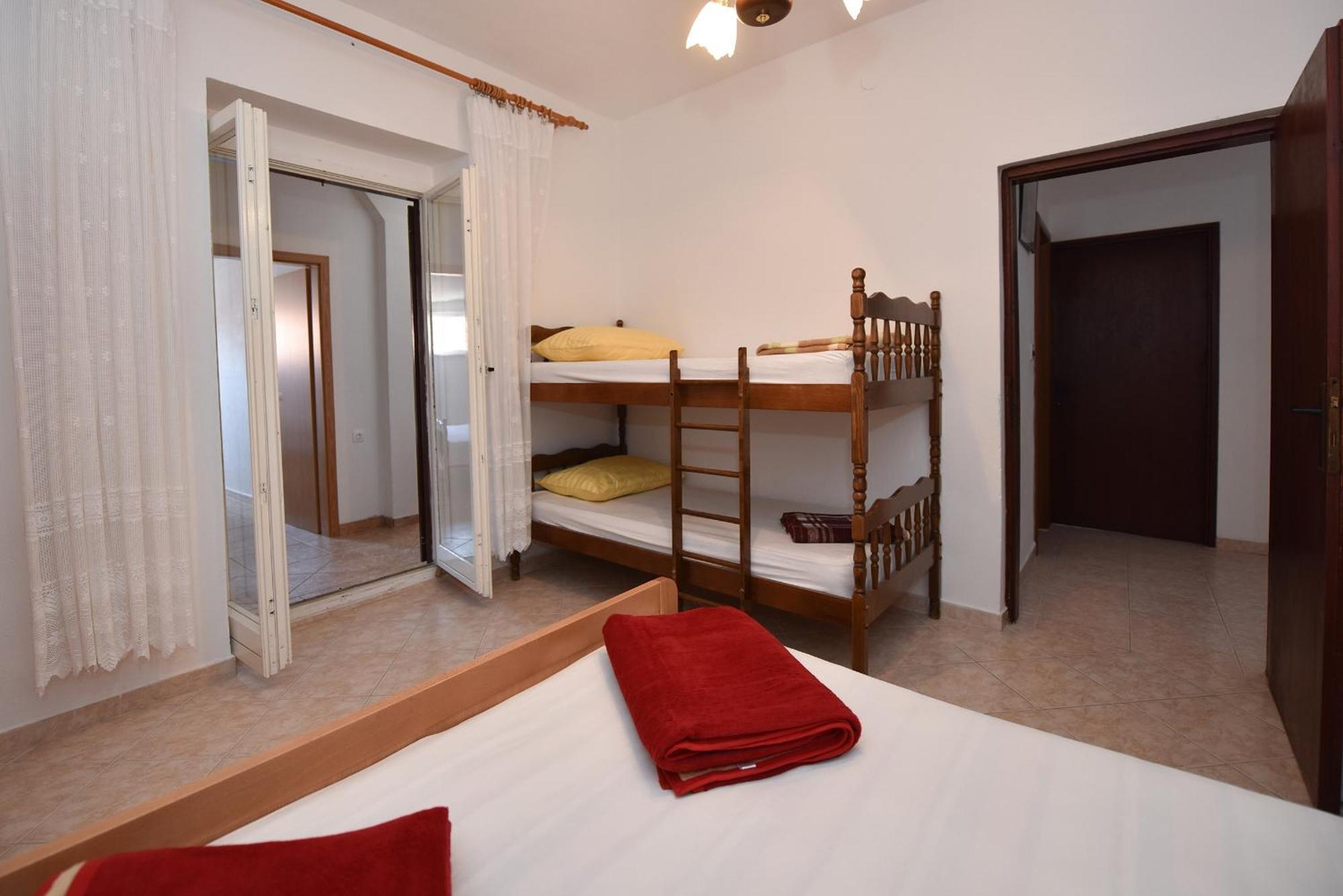 Apartments By The Sea Metajna, Pag - 6522 Zubovici Bilik gambar